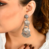 Arahvi long earrings