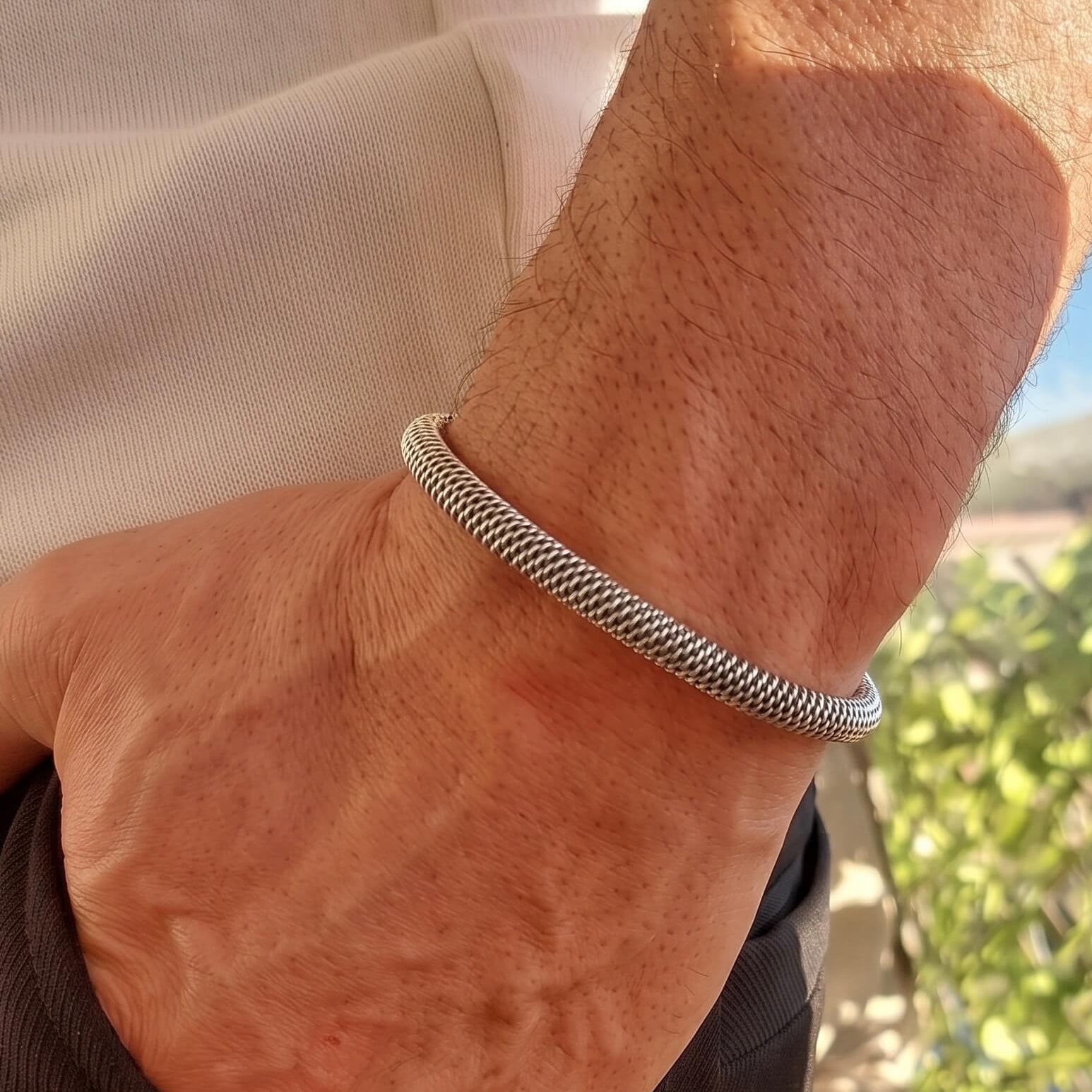 Advik Oxidized Wire Cuff