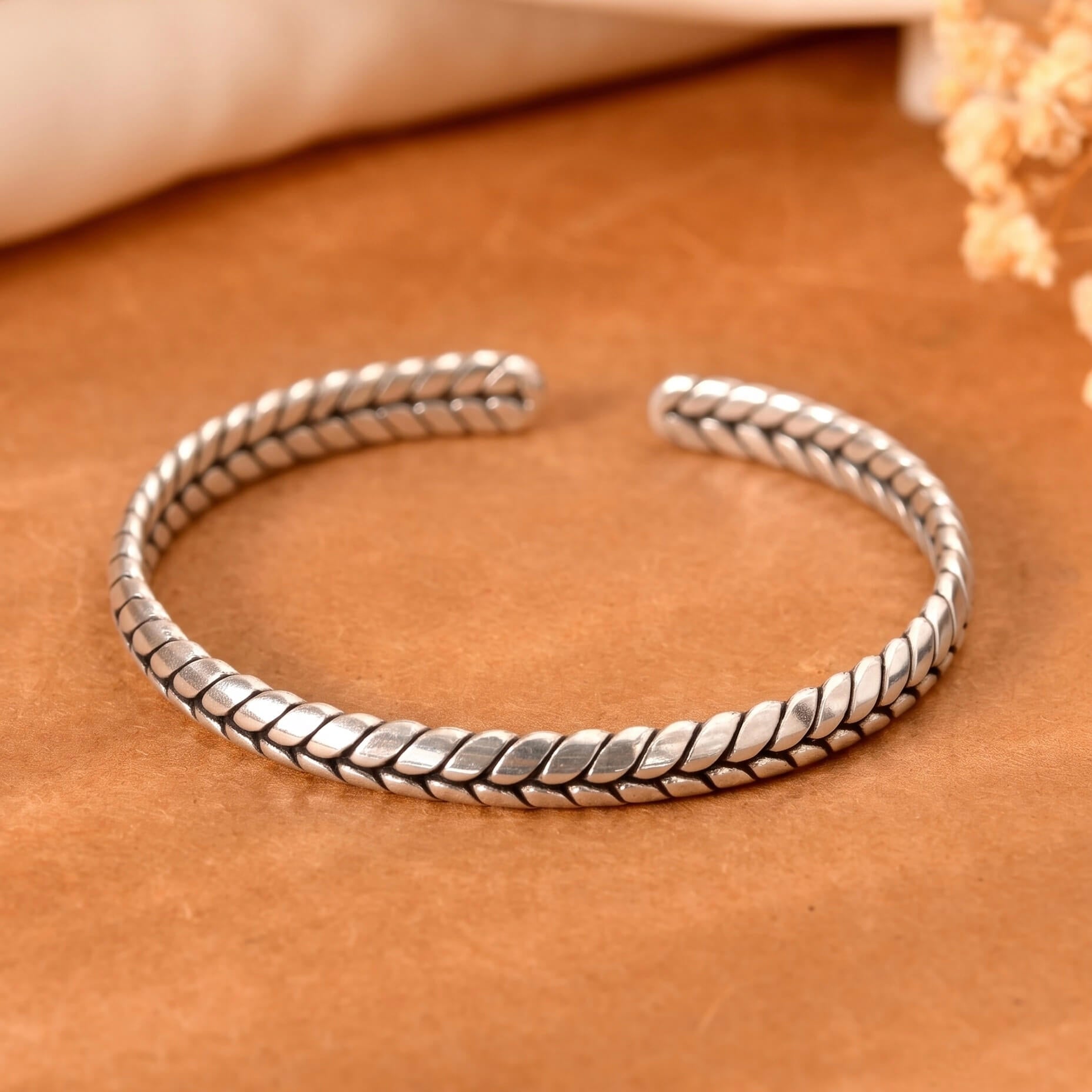 Abudh Silver bangle