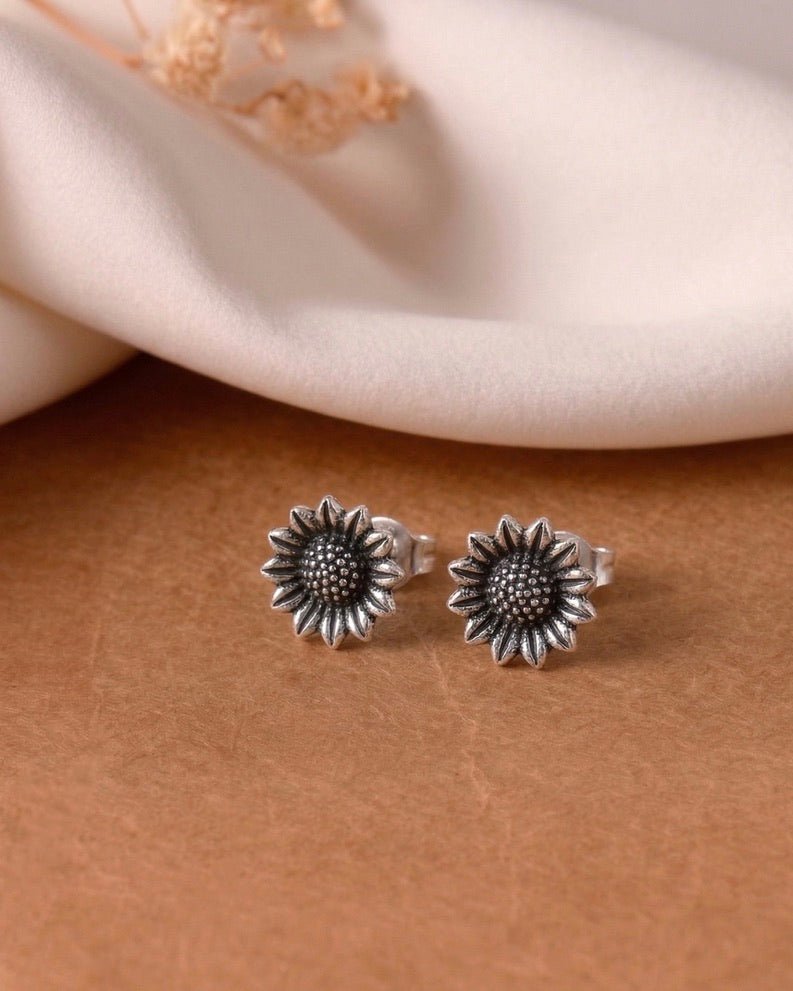 Flower Studs - 925 Silver Jewellery Meera Jaipur
