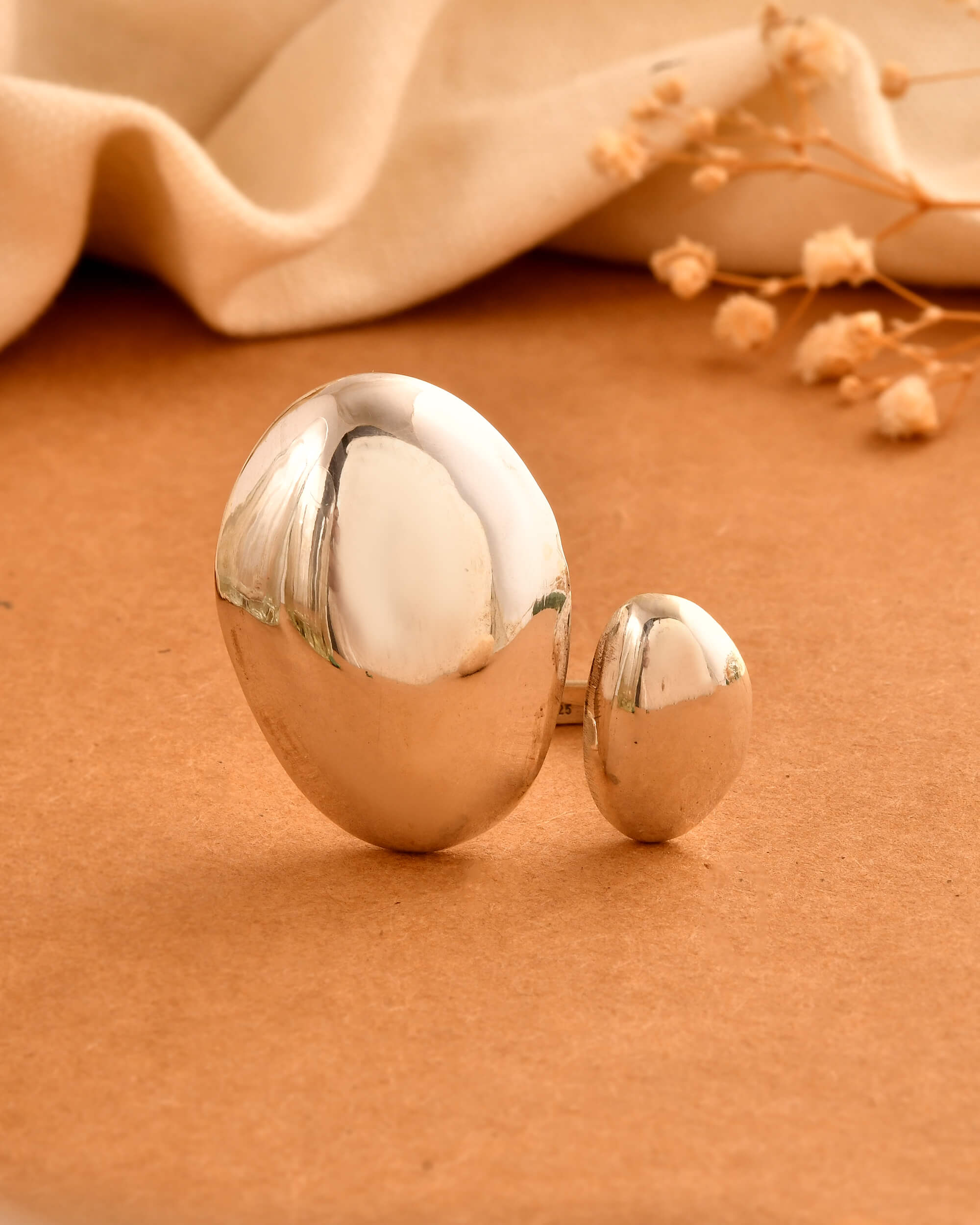 Akar Oval Ring - 925 Silver Jewellery Meera Jaipur