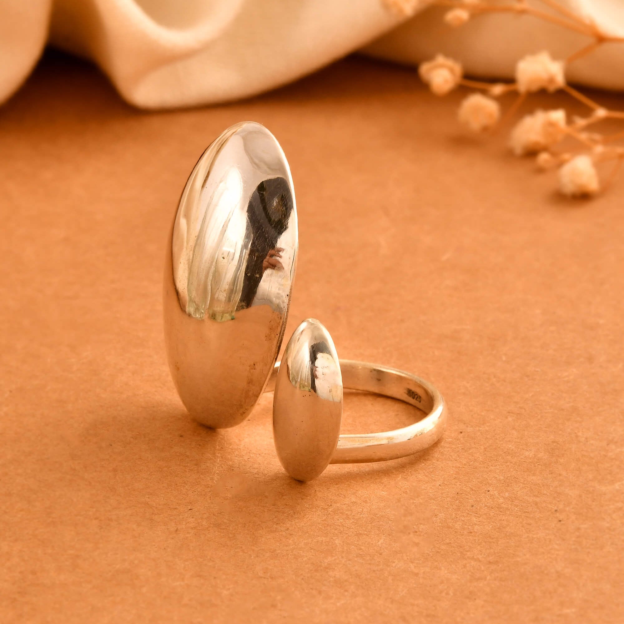 Akar Oval Ring - 925 Silver Jewellery Meera Jaipur