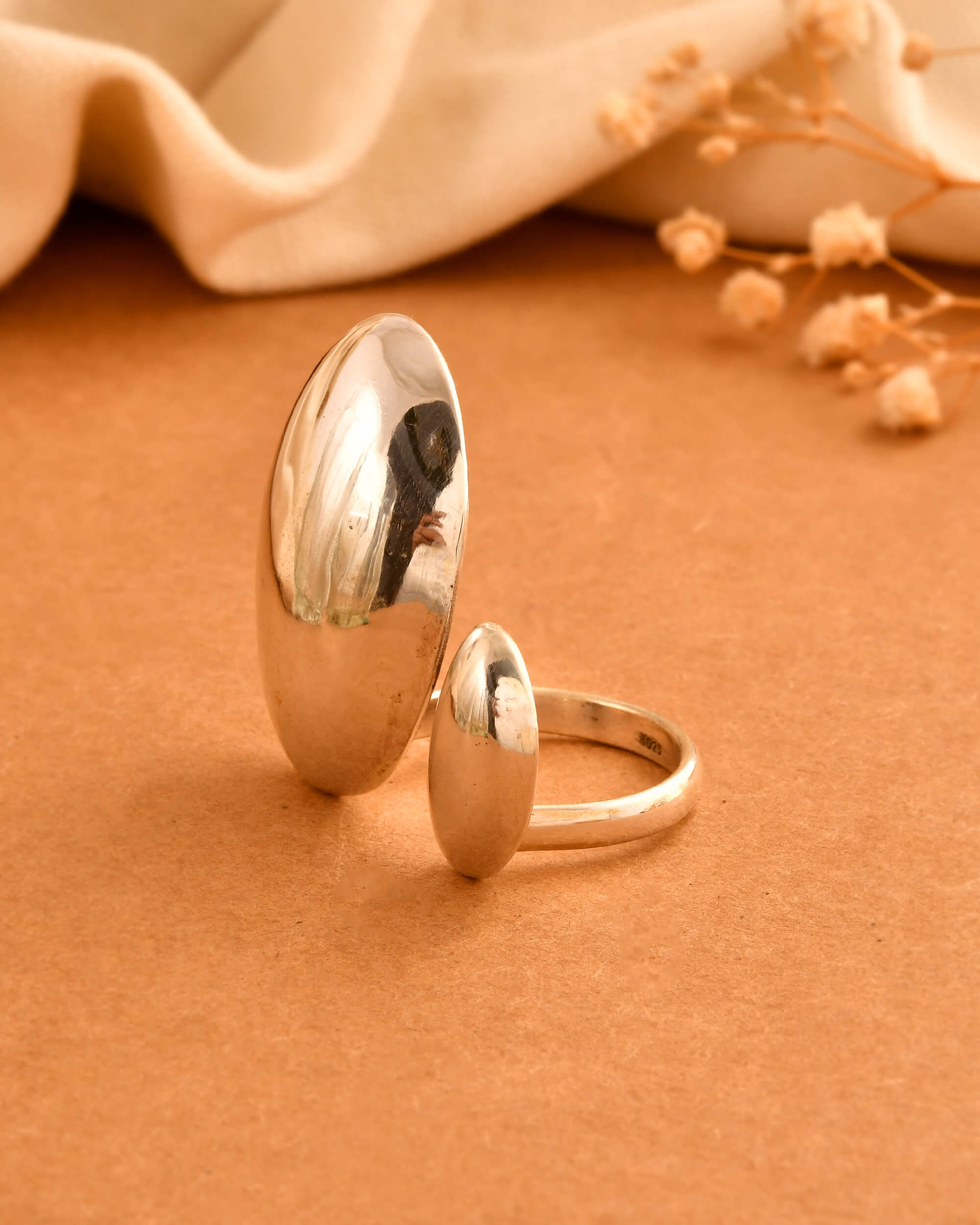 Akar Oval Ring - 925 Silver Jewellery Meera Jaipur