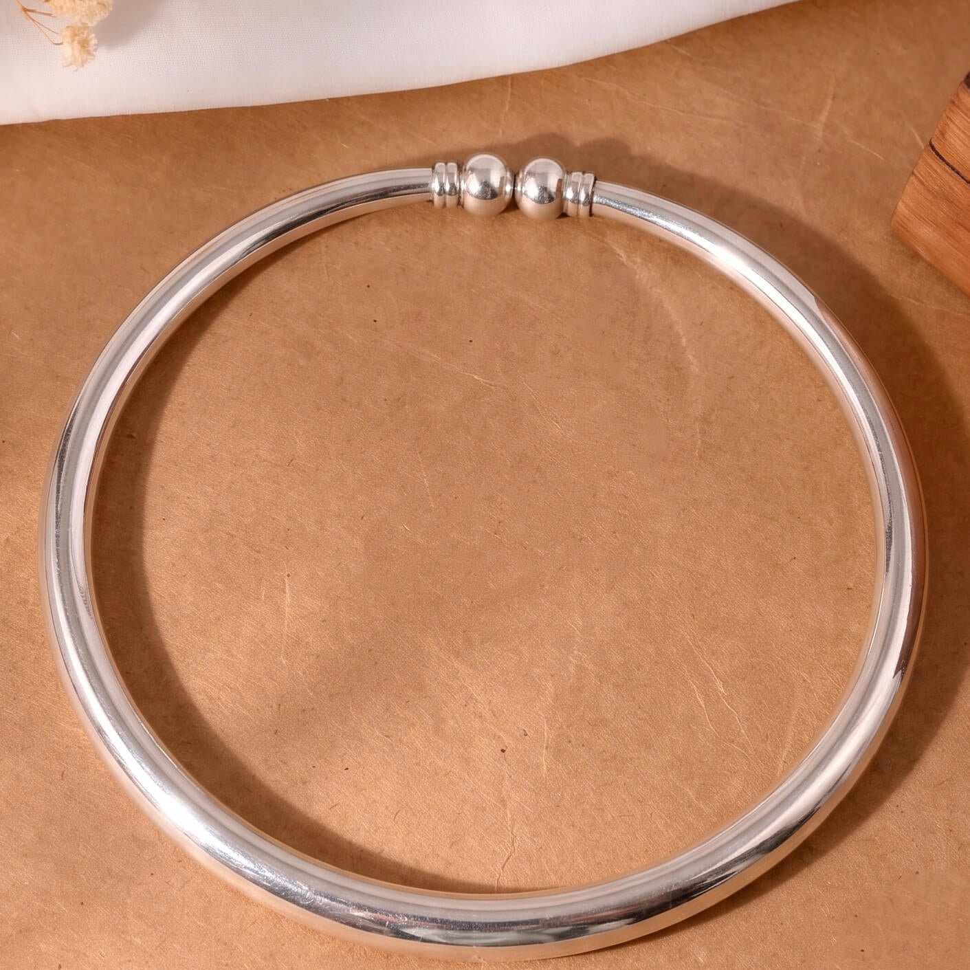 Kanya Silver Hasli