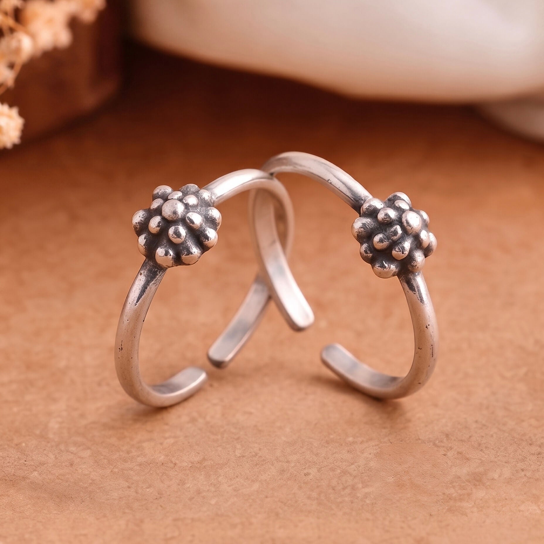 Mahi Cluster Floral Toe Ring