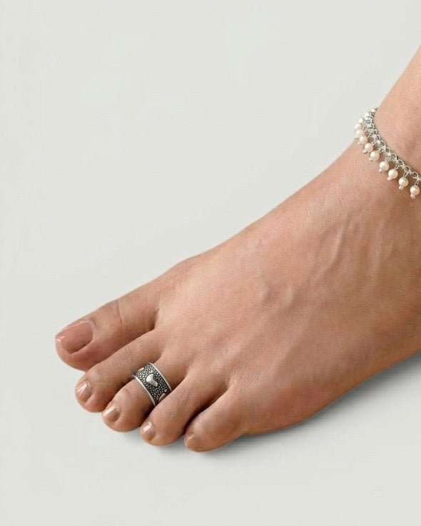 Charan Toe Ring 925 sterling silver - meera jaipur