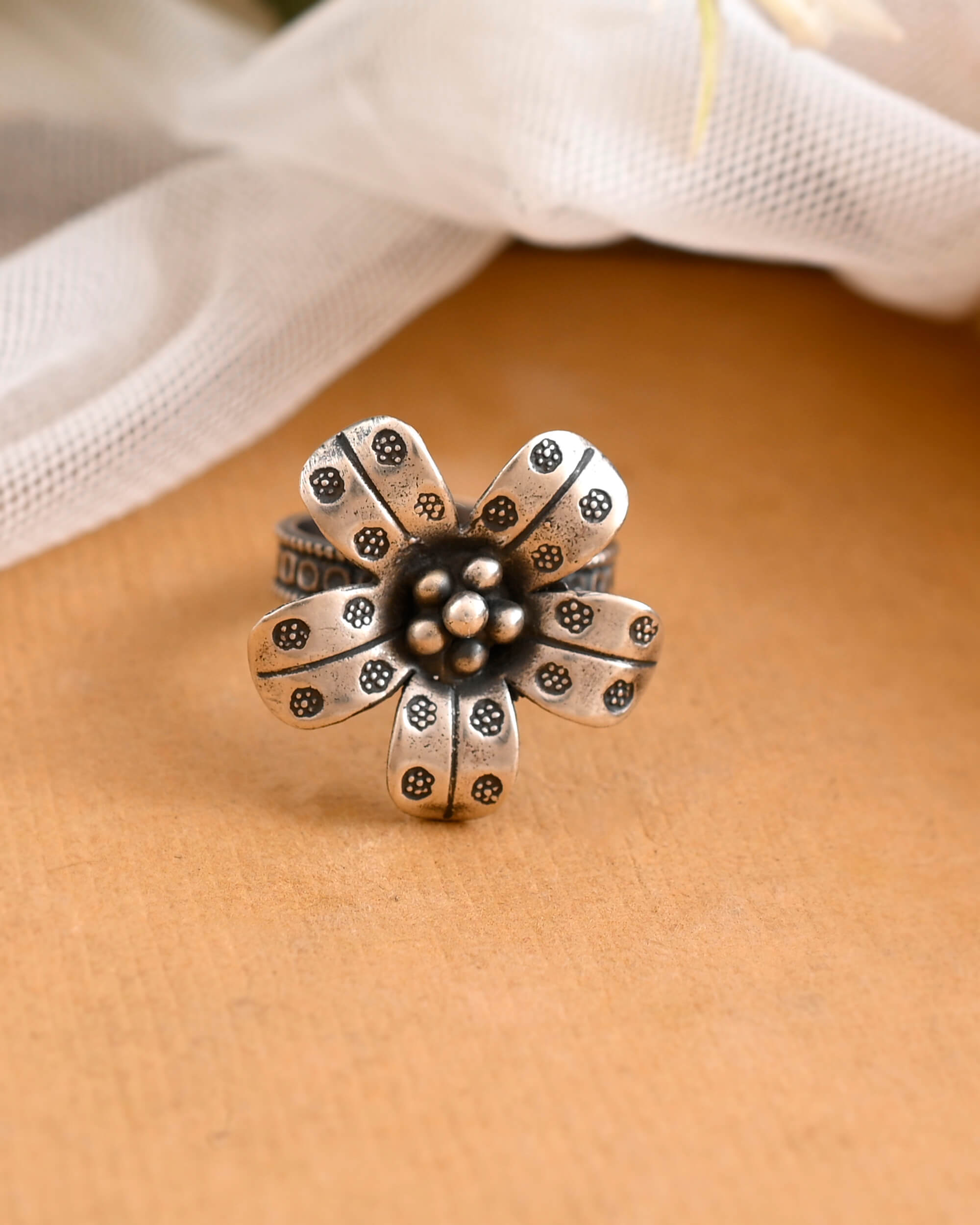 Tribal flower ring - 925 Silver Jewellery Meera Jaipur