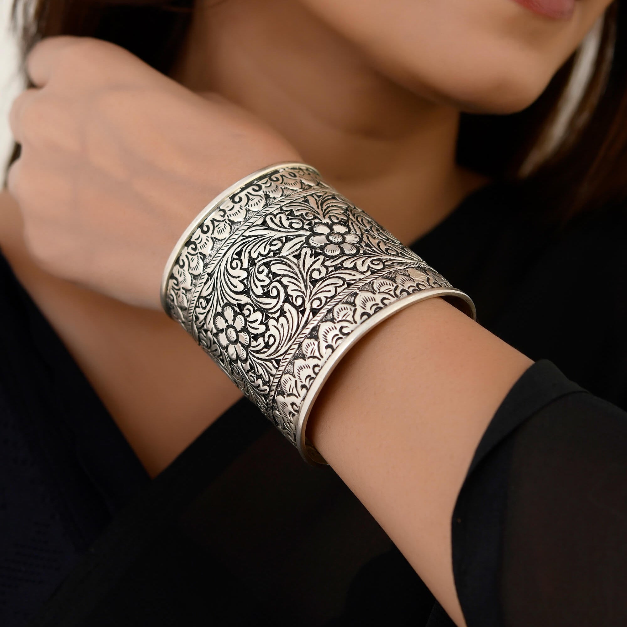 Gayatri Silver Bangle - 925 Silver Jewellery Meera Jaipur