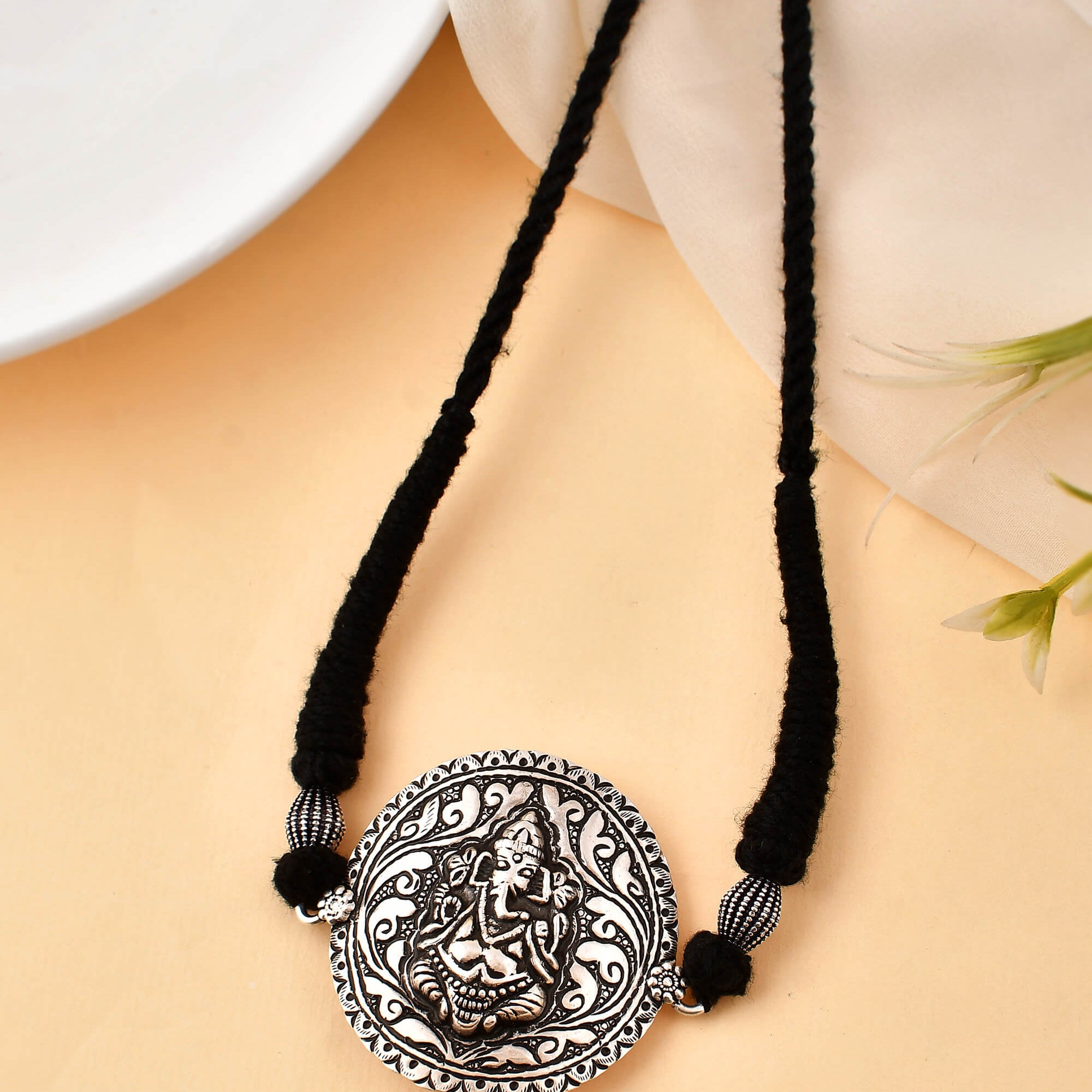 Gajrup big round silver necklace - 925 Silver Jewellery Meera Jaipur