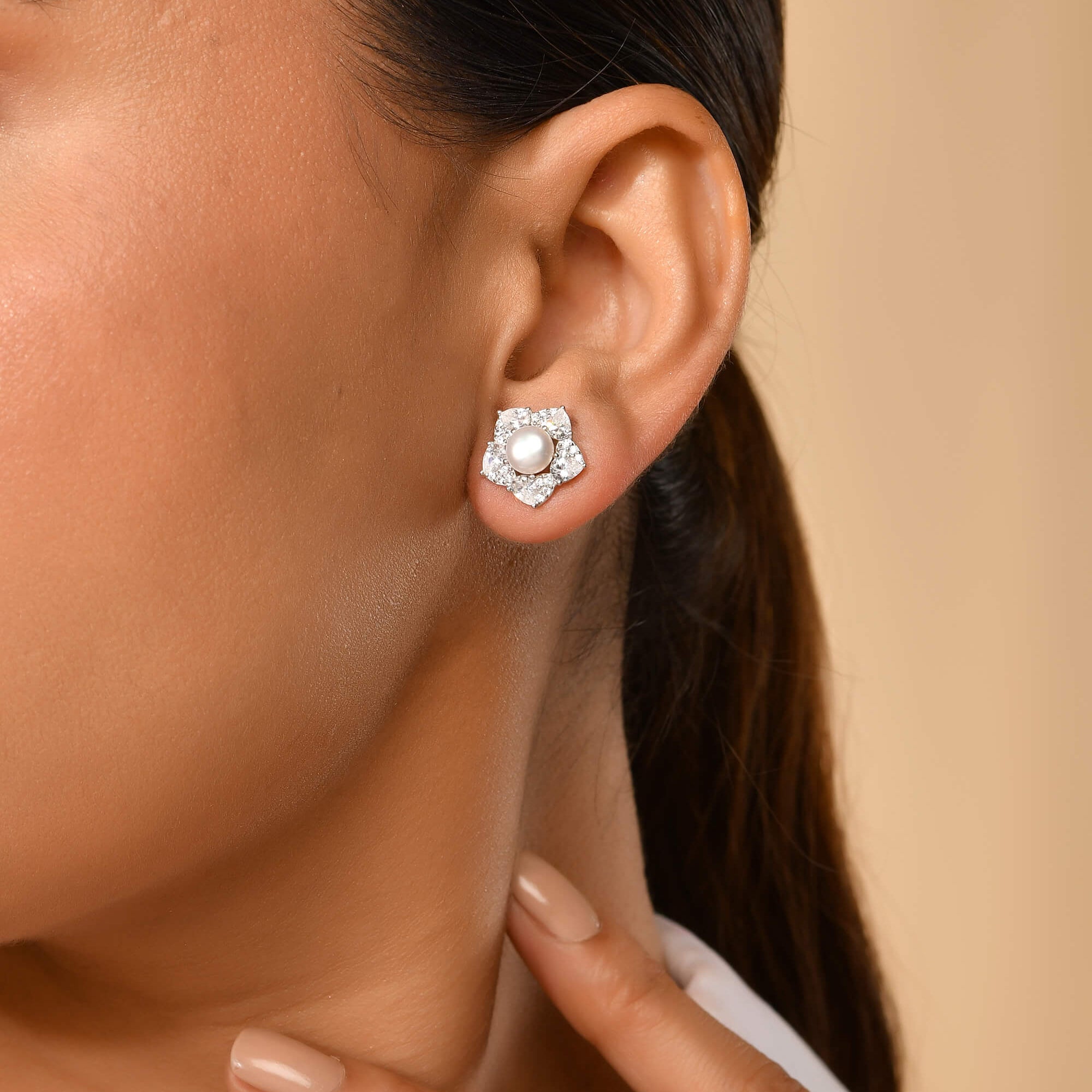 Studs with pearl - 925 Silver Jewellery Meera Jaipur