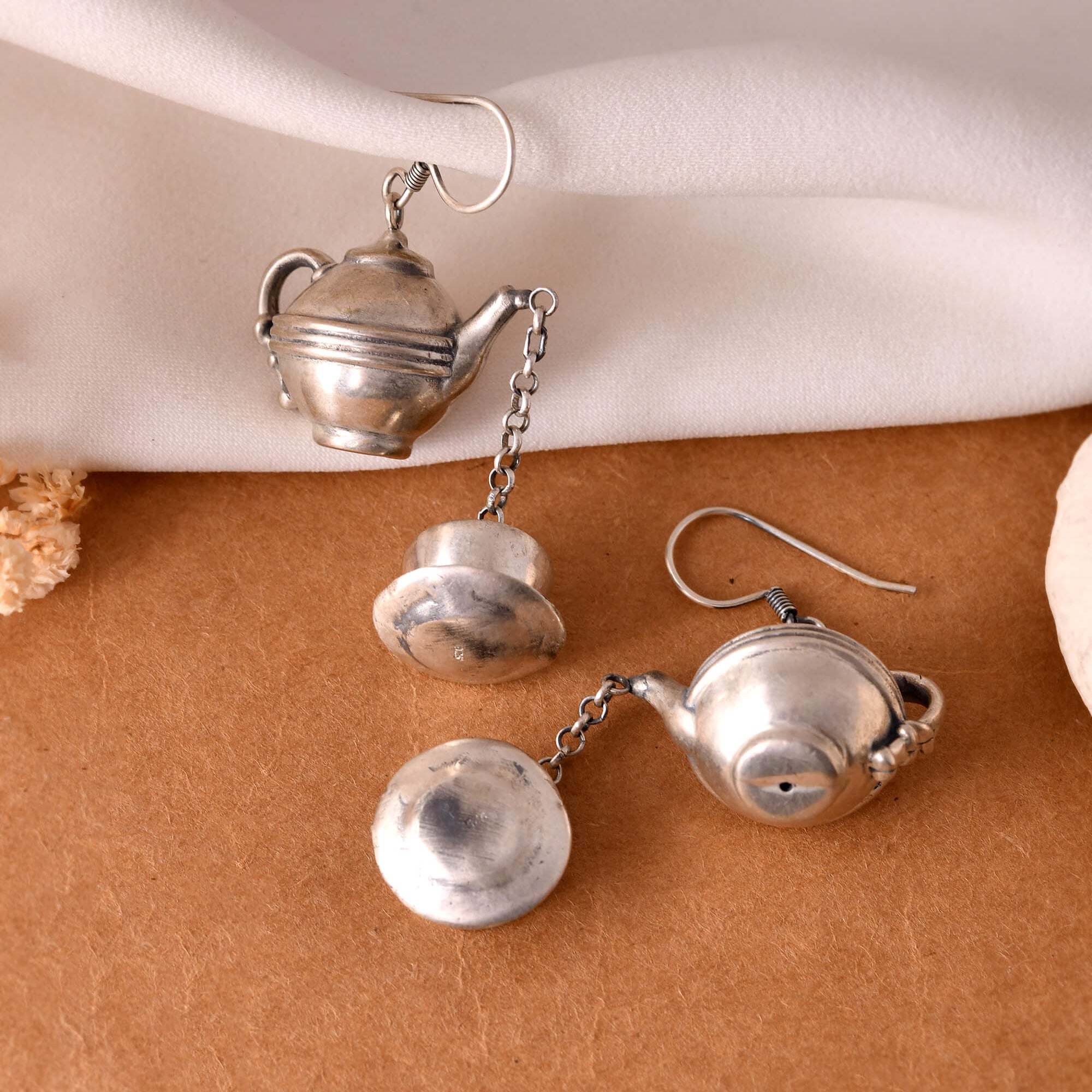 Matka silver earrings - 925 Silver Jewellery Meera Jaipur
