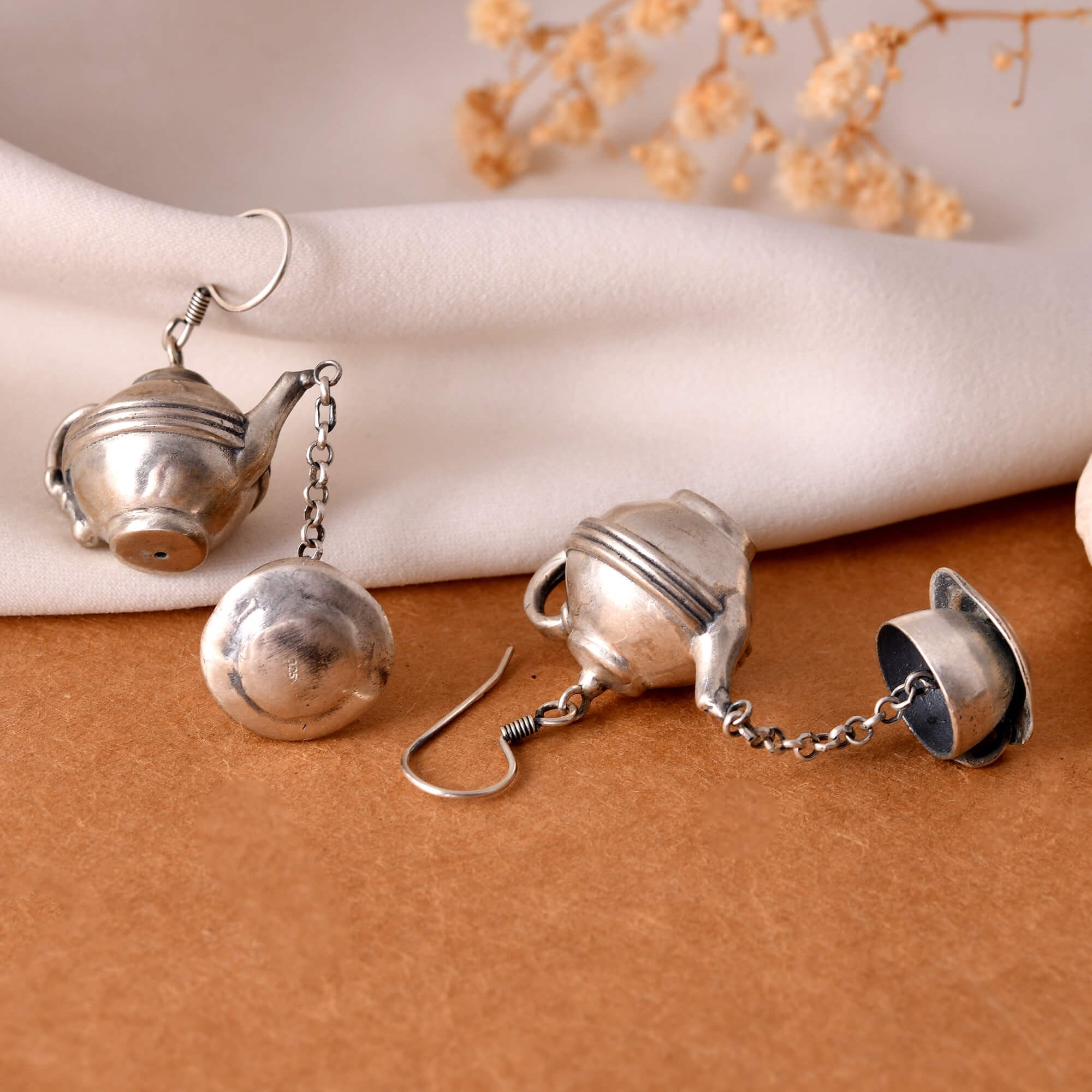 Matka silver earrings - 925 Silver Jewellery Meera Jaipur