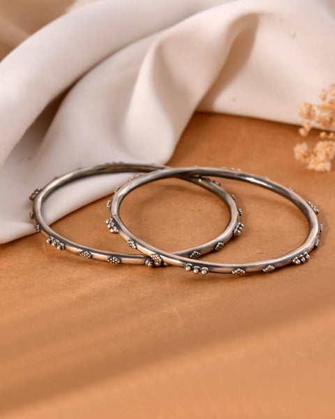 Buy Sterling Silver Bracelet/Bangle For Women – Meera Jaipur