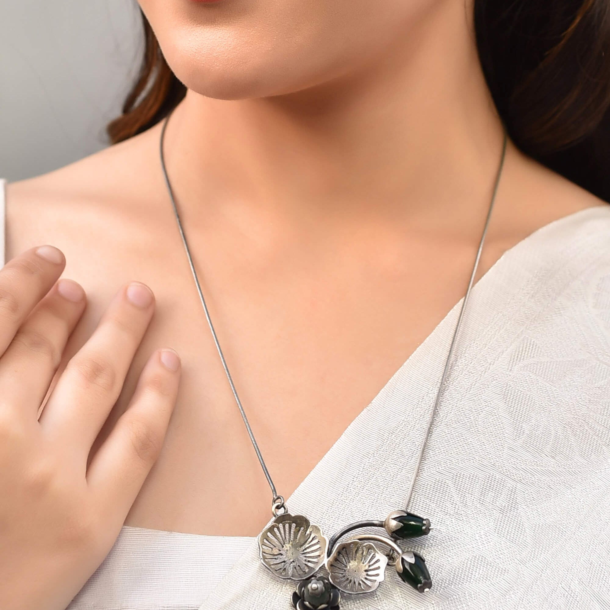 Pushp Silver Pendnat - 925 Silver Jewellery Meera Jaipur