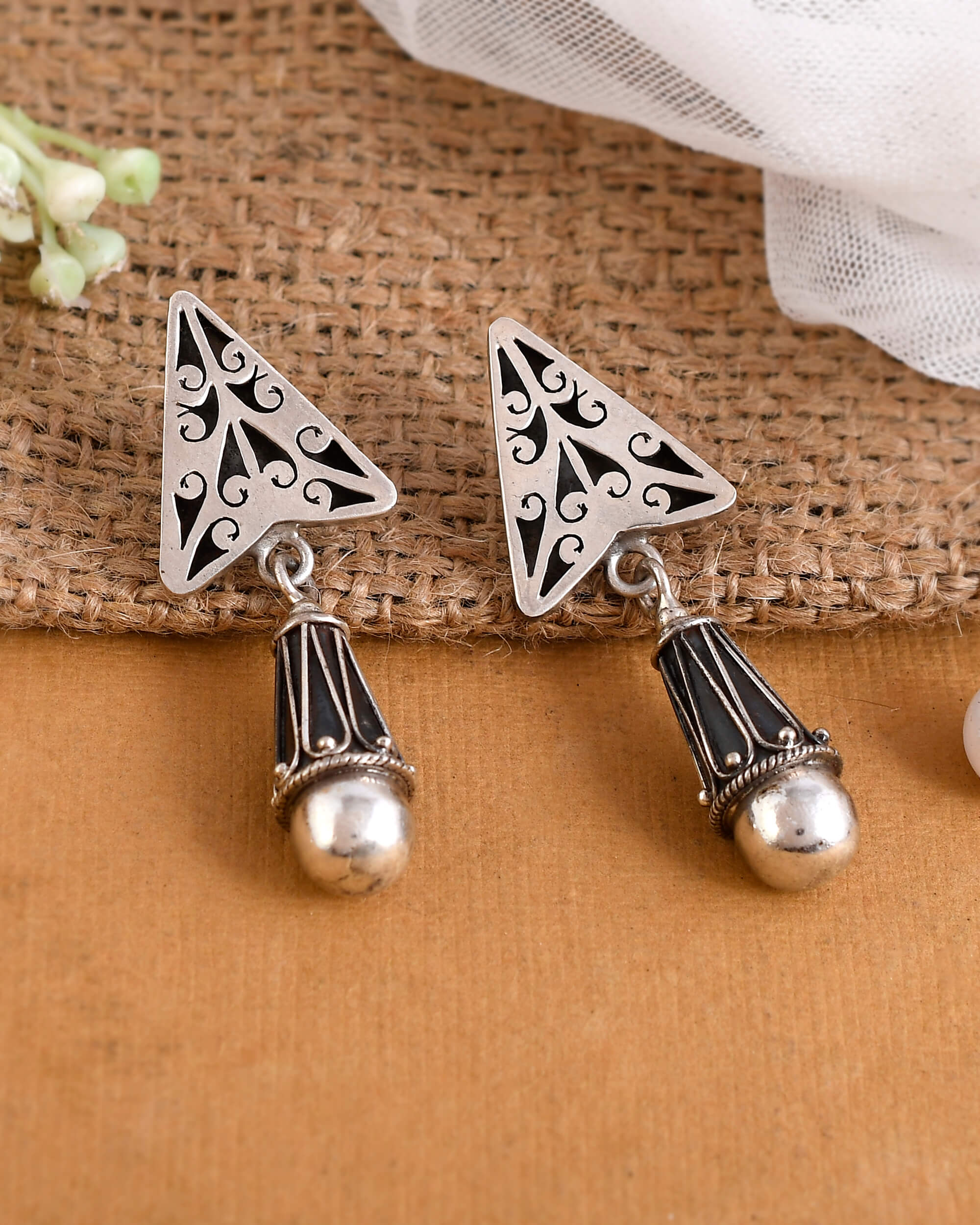 Tisya silver earrings - 925 Silver Jewellery Meera Jaipur