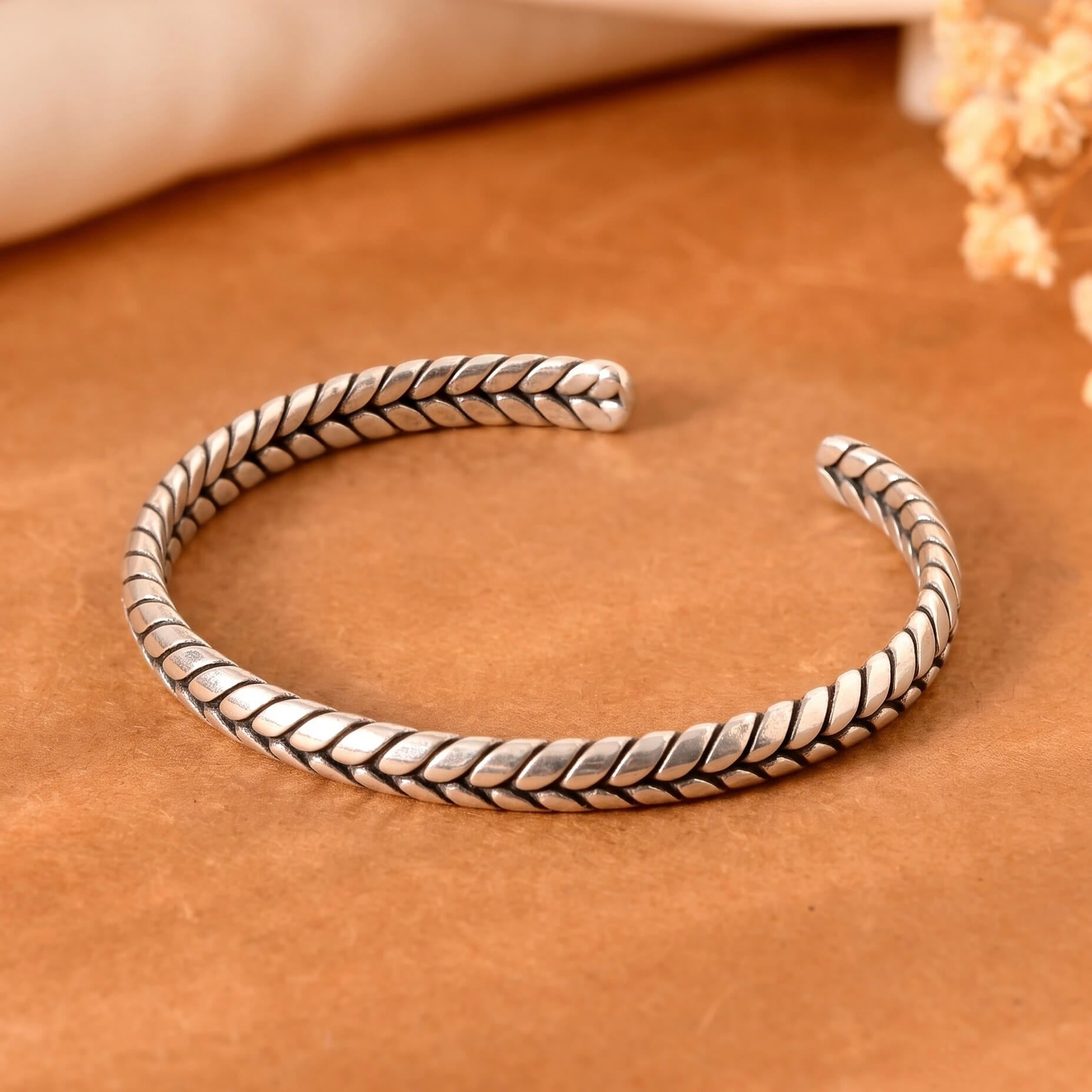 Abudh Silver bangle