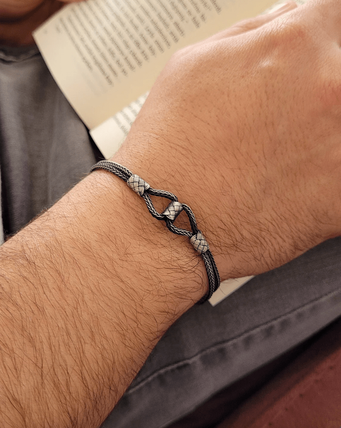Eternal Loop silver Bracelet - 925 Silver Jewellery Meera Jaipur