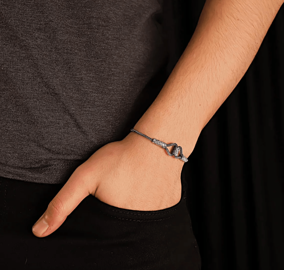 Eternal Loop silver Bracelet - 925 Silver Jewellery Meera Jaipur