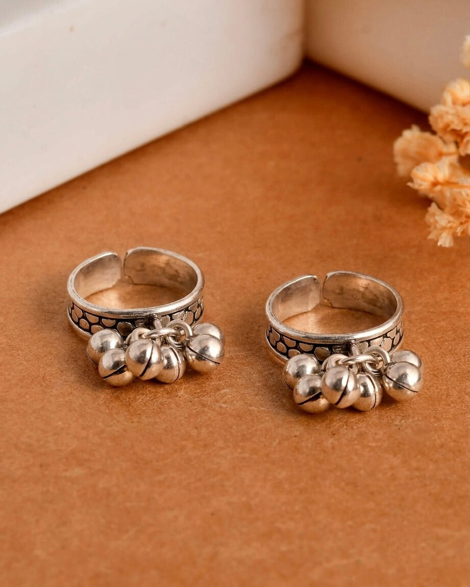 Ghoongroo silver toe ring 925 sterling silver - meera jaipur