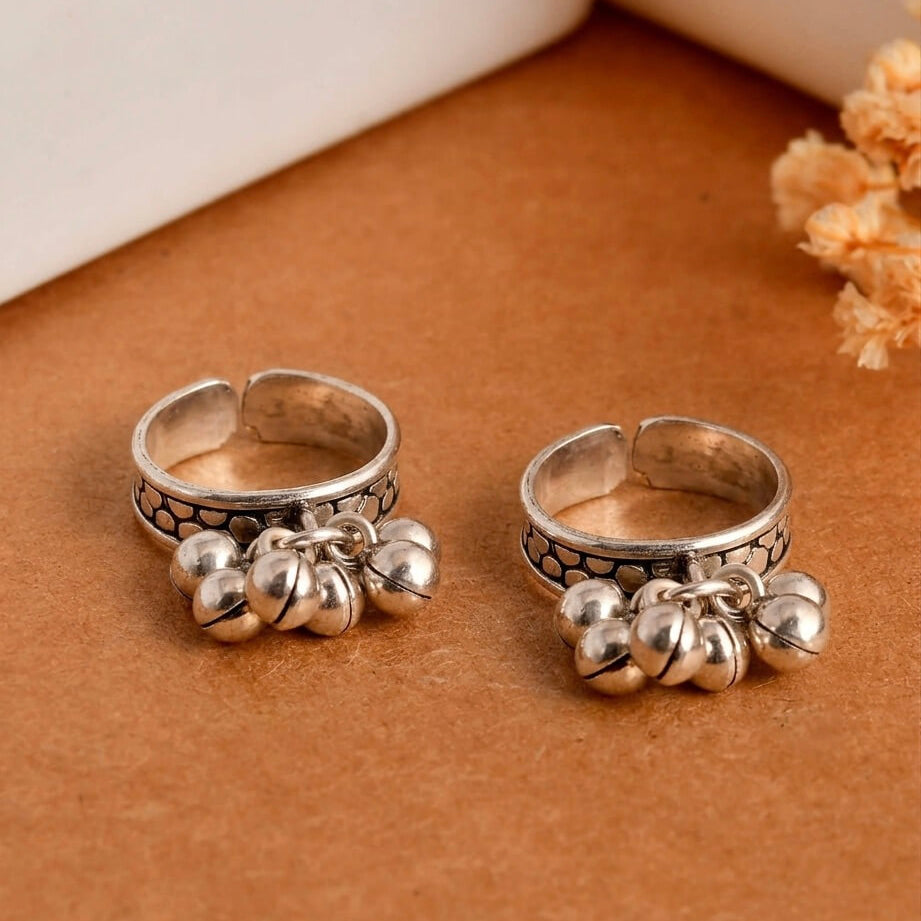 Ghoongroo silver toe ring 925 sterling silver - meera jaipur