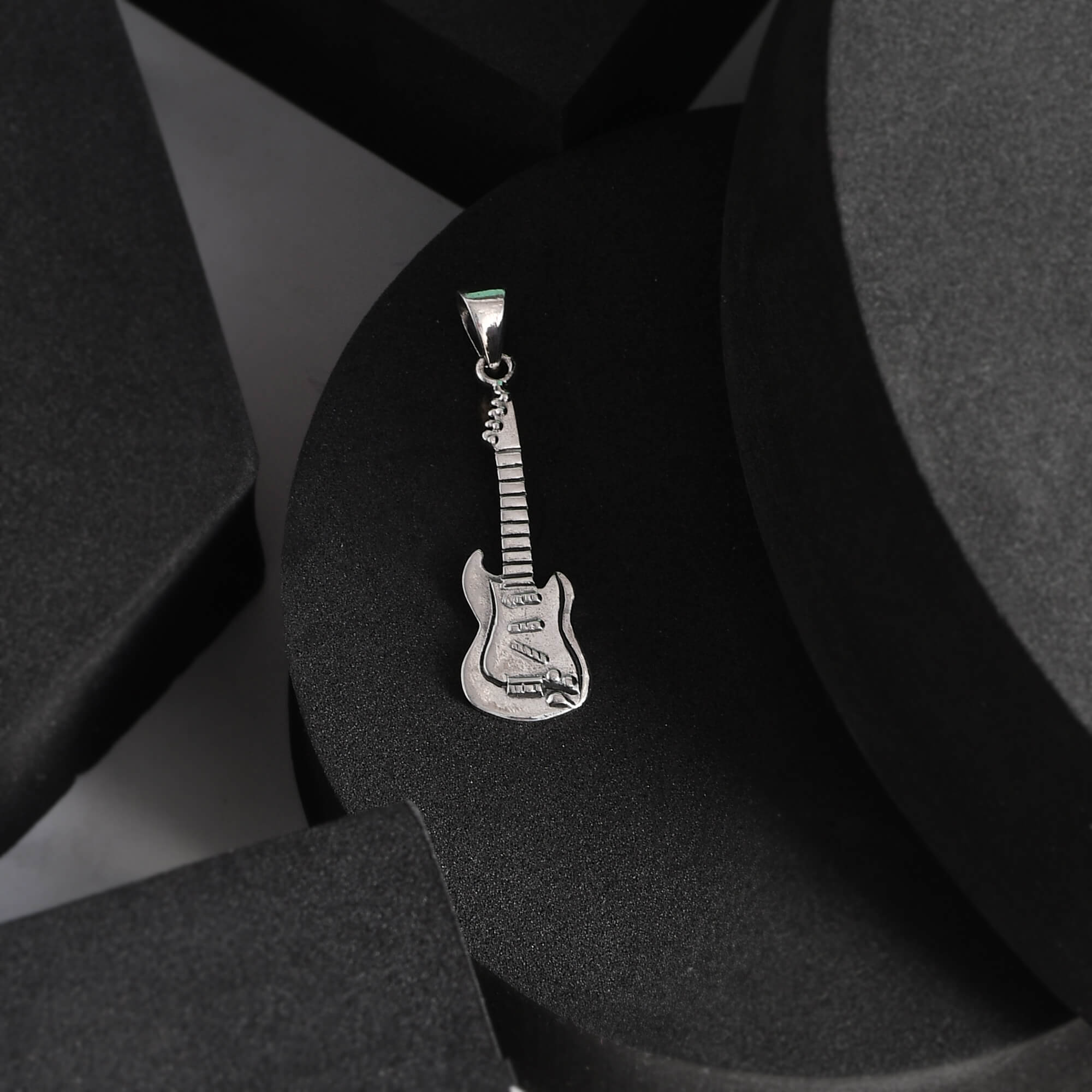 Guitar Silver Pendant - 925 Silver Jewellery Meera Jaipur