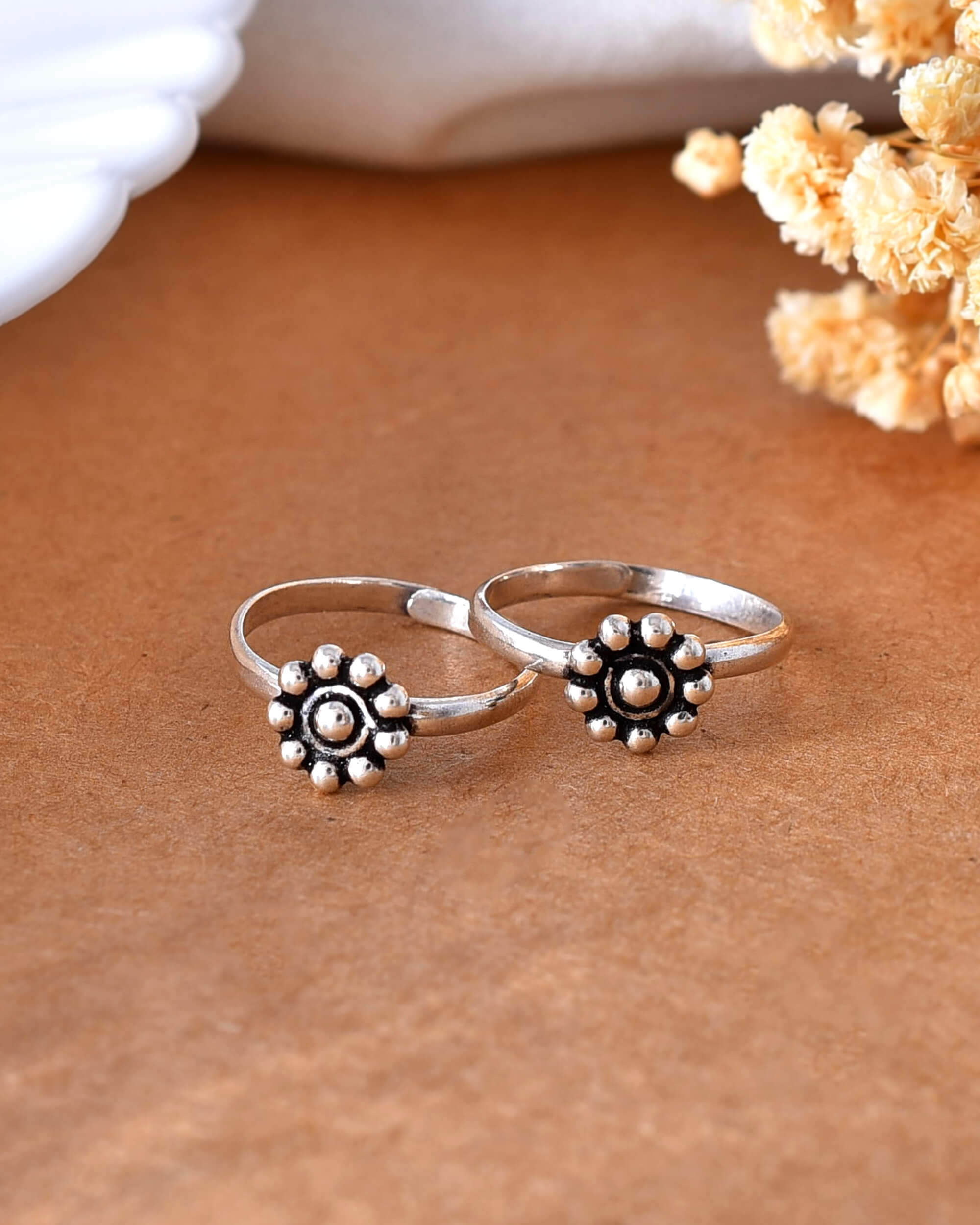 Gulab silver toe ring - 925 Silver Jewellery Meera Jaipur