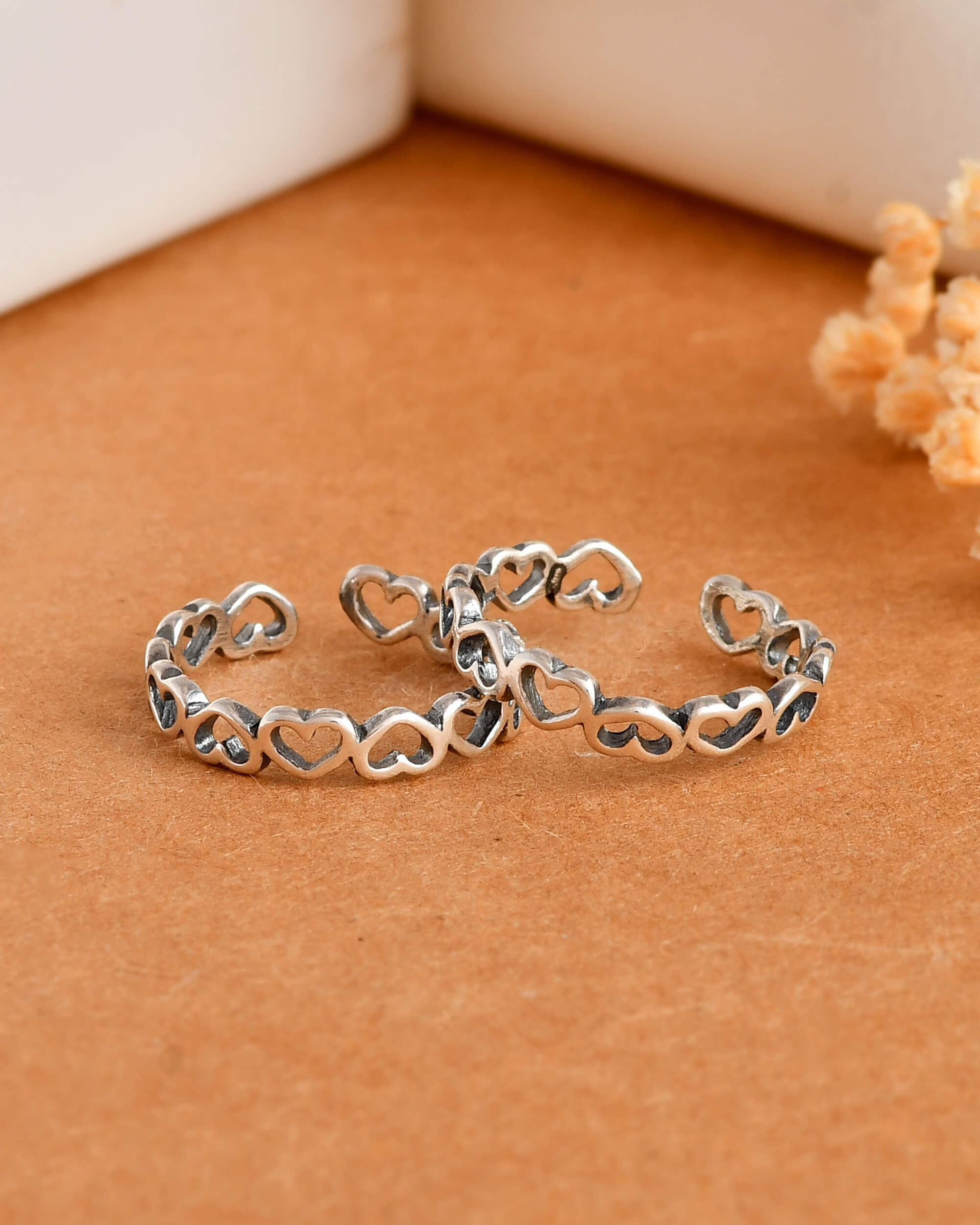 Heart silver toe ring - 925 Silver Jewellery Meera Jaipur