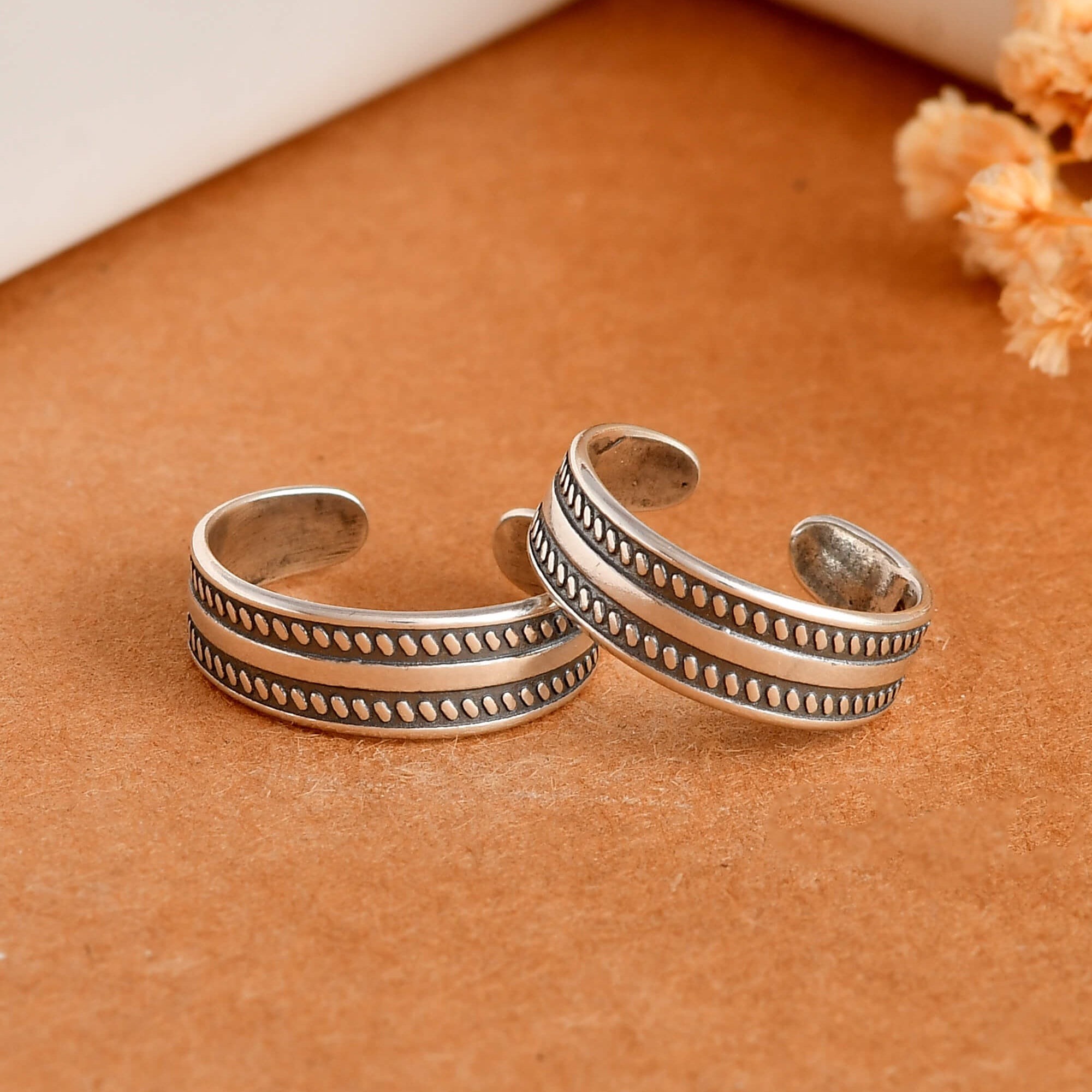 Khanak silver toe ring - 925 Silver Jewellery Meera Jaipur