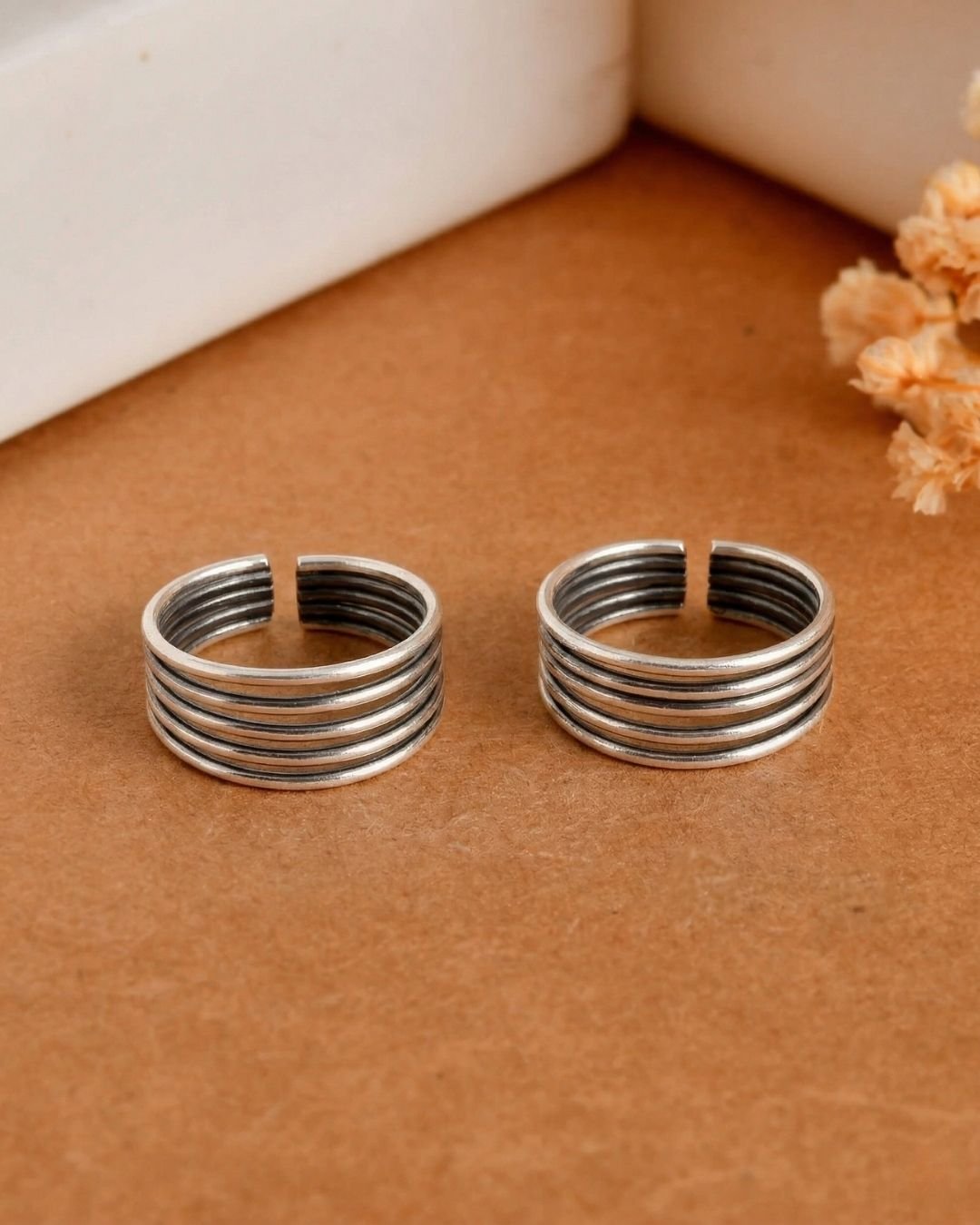 Sleek Toe Ring - 925 Silver Jewellery Meera Jaipur