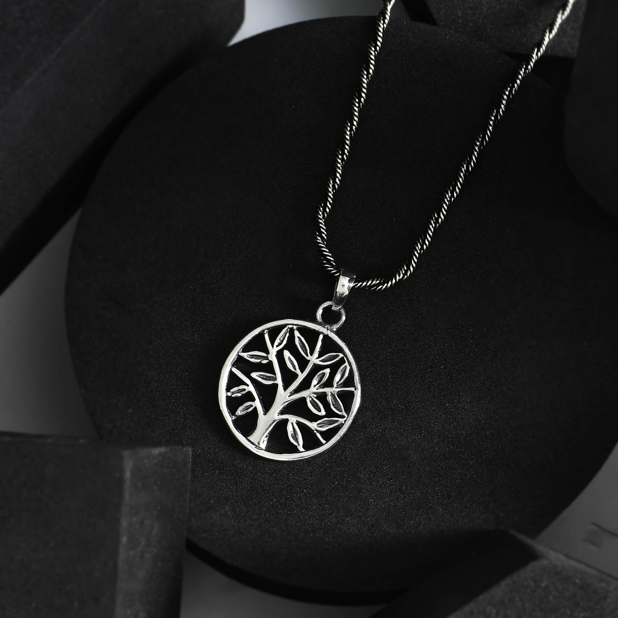 World Silver pendent - 925 Silver Jewellery Meera Jaipur
