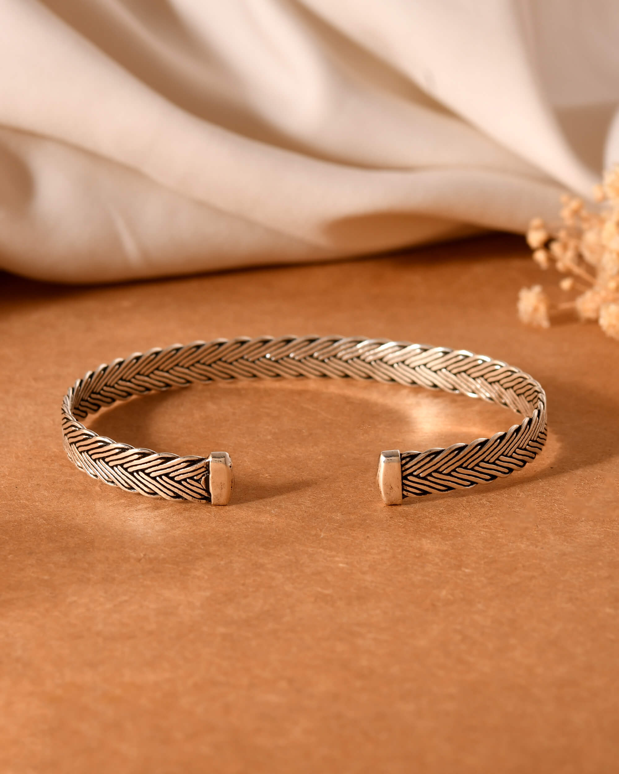 Yuvaan Kada - 925 Silver Jewellery Meera Jaipur