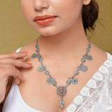 Sheel Necklace