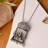 Ekhika silver necklace