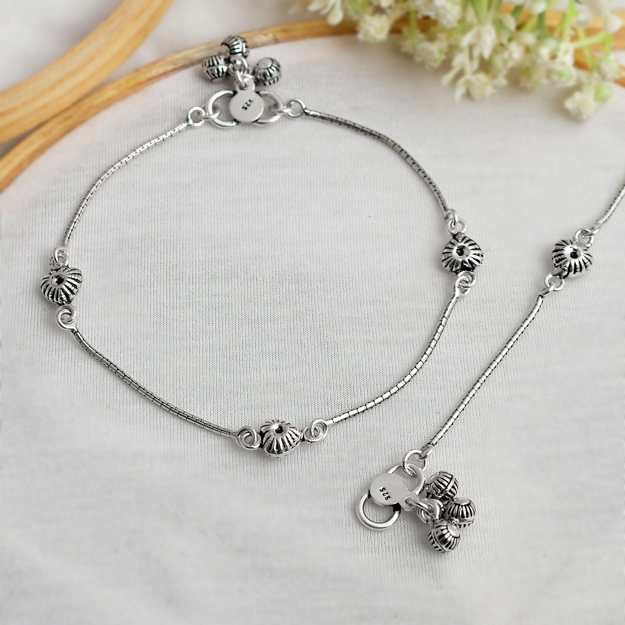 charm-anklets